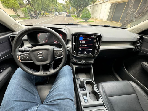 Volvo Xc40 Momentum 2021. Impecable. Trato Directo Y Seguro.