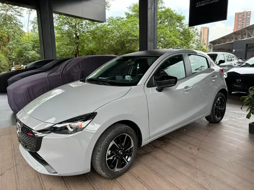 Mazda 2 Grand Touring Lx Carbon 2.0 Modelo 2026
