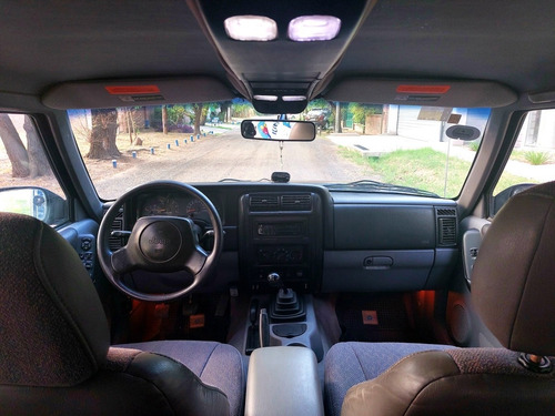 Imagen 16 de 20 de Jeep Cherokee 1997 4.0 C/ Gnc Sport