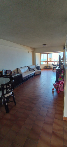 Imagen 9 de 12 de Apartamento Espacioso Y A Buen Precio Con Vista Al Mar