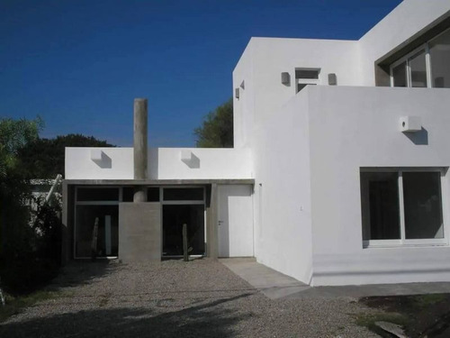 Casa En Alquiler Por Temporada De 3 Dormitorios En Manantiales