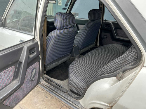 Imagen 8 de 10 de Peugeot 504 Base