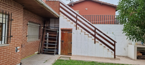 Imagen 3 de 14 de Casa 2 Pisos Con Loft/ Garage En Santa Clara Del Mar