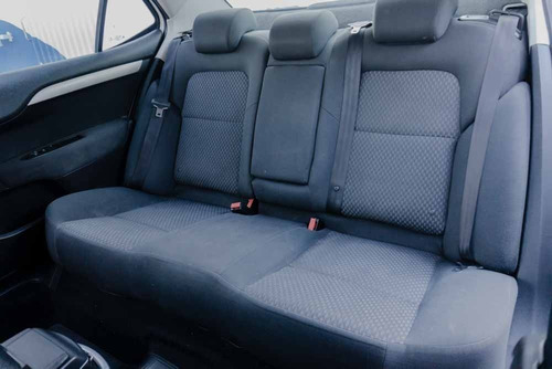 Imagen 13 de 15 de Citroen C4 Lounge Hdi 2015