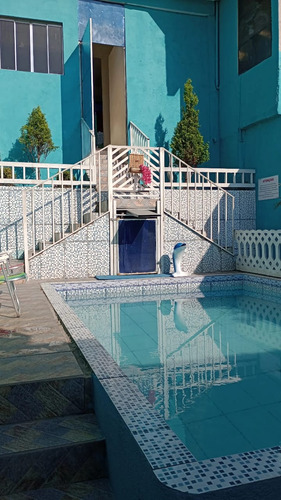 Aluguel Espaço Com Piscina Para Pequenos Eventos.