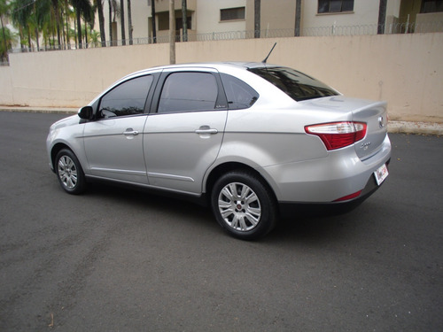 Imagem 4 de 16 de Fiat/ Siena Attractiv 1.4 Ano 2016
