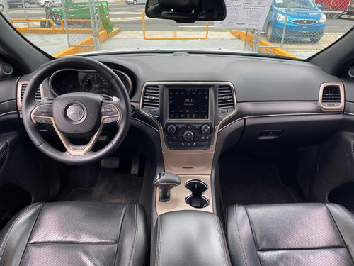Imagen 14 de 15 de Jeep Gran Cherokee Lujo 6 Cilindros Limited