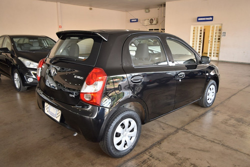 Toyota Etios 1.3 X 2013