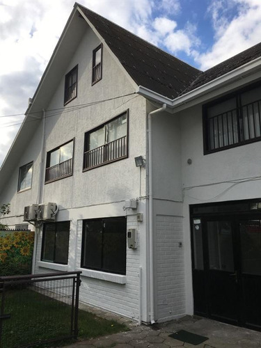 Casa Comercial Tres Piso , 3 Amplias Sala De Espera .