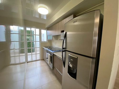 Casa Residencial En Chalco, 3 Recamaras Y 3 Baños .