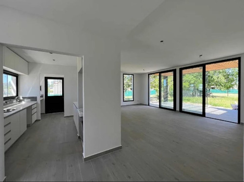 Imagen 5 de 14 de Venta Pilar Del Este Santa Elena