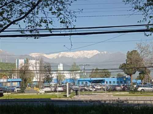 Local Avda Las Condes Apto Rubro Comida // Alto Flujo !!!!
