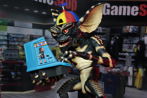 Neca Figura De Acción Coleccionable Gremlins Ultimate Game