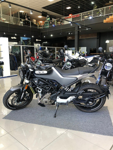 Imagen 4 de 17 de Husqvarna 401 Svartpilen Año 2021 Con 1900 Km