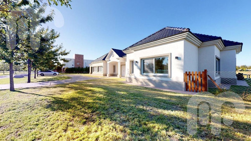 Imagen 9 de 30 de Venta Casa - Haras Del Sur Ii