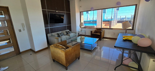 Gran Departamento, Edificio Concepto Y Estilo