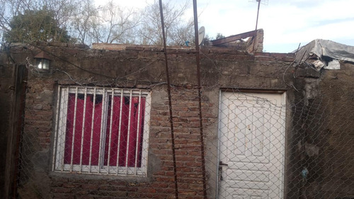 Casa En Venta - 5 Dormitorios 3 Baños - 230mts2 - Longchamps