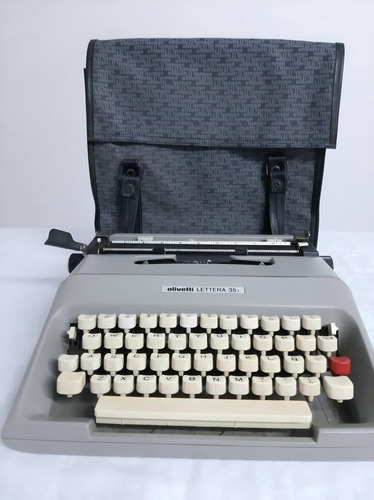 Máquina De Escribir Olivetti Lettera 35 I