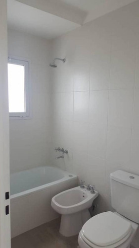 Imagen 8 de 20 de Casa En Venta En Pilar Del Este, Pilar, G.b.a. Zona Norte