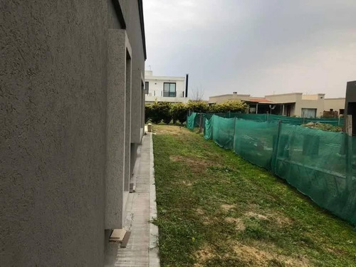 Imagen 9 de 14 de Hermosa Casa En El Canton Puerto!