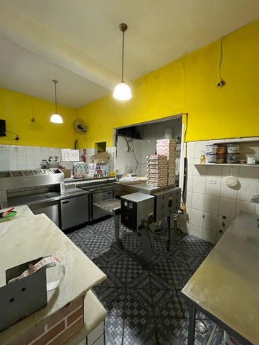 Pizzaria E Esfharia
