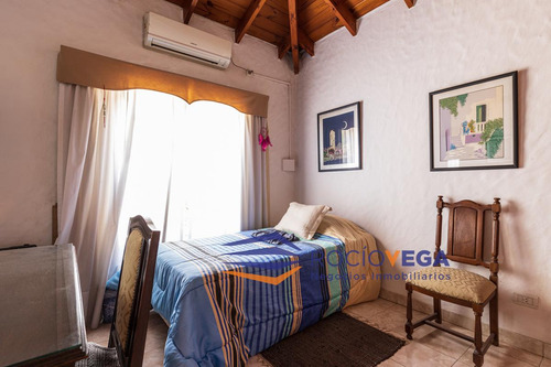 Casa En Venta En Country Banco Provincia Francisco Álvarez Moreno