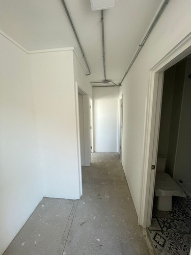 Arriendo Hermoso, Moderno Local A Pasos De Mall. Oportunidad