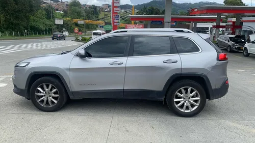 Jeep Cherokee 3.2 Limited at 3.2 4x4 modelo 2015
