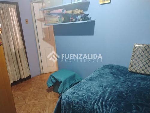 Casa En Venta De 3 Dorm. En La Florida