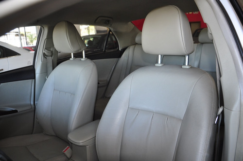 Imagen 13 de 14 de Toyota Corolla Seg Motor 1.8 151.000 Km Año 2012