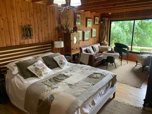 Casa En Venta De 8 Dorm. En Panguipulli