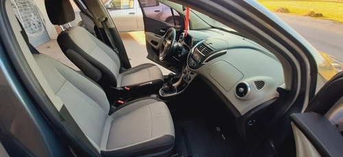 Imagen 8 de 11 de Chevrolet Tracker 1.8 Ltz Fwd Mt 140cv 2014