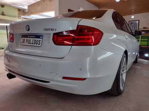 Imagen 2 de 16 de Bmw Serie 3 2013 2.0 328i Sedán Sport 245cv