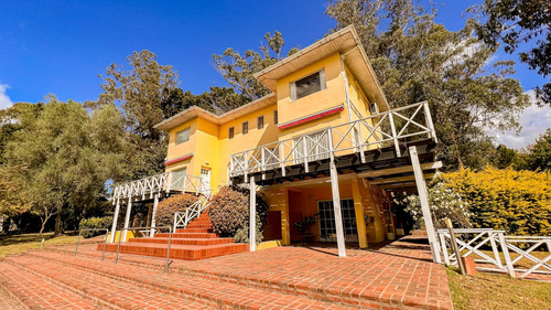 Venta Importante Posada En Sierra De Los Padres
