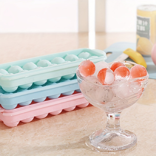 Un Molde De Cubos De Hielo Redondos 3d Sin Bpa Con Tapa -