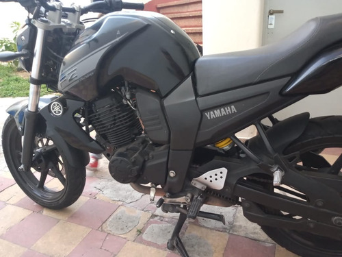 Moto Yamaha Fz