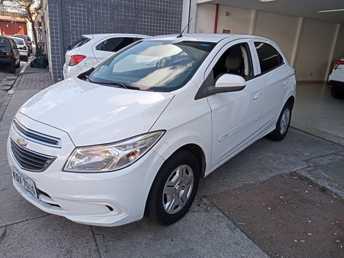 Imagem 12 de 12 de Chevrolet Onix 2015 1.0 Lt 5p