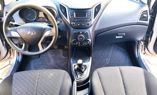 Hyundai HB20 1.0 UNIQUE 12V FLEX 4P MANUA