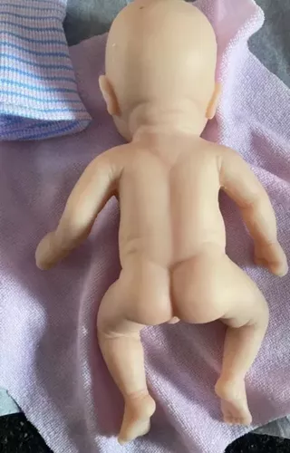 Mini Bebê Reborn Realista Silicone Sólido 18 Cm Menino