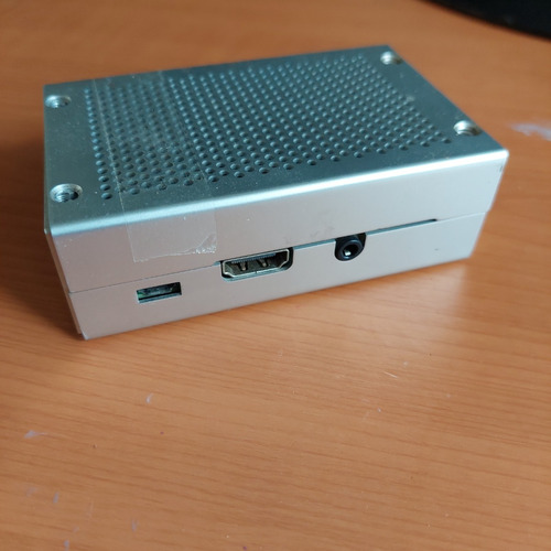 Raspberry Pi 3 Model B V1.2 Con Carcasa Y Disipador De Calor