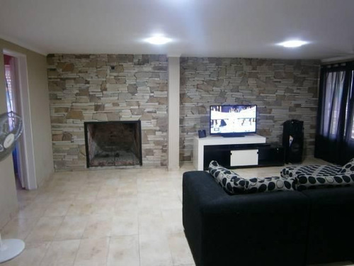 Venta - Casa Quinta Llamada La Deseada De 4 Ambientes