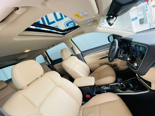 Imagem 10 de 18 de Mitsubishi Outlander 2.2 Hpe-s Di-d Awd Aut. 5p 6 Marchas