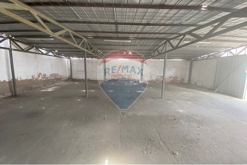 Local Comercial Excelente Ubicación En Av Brasil