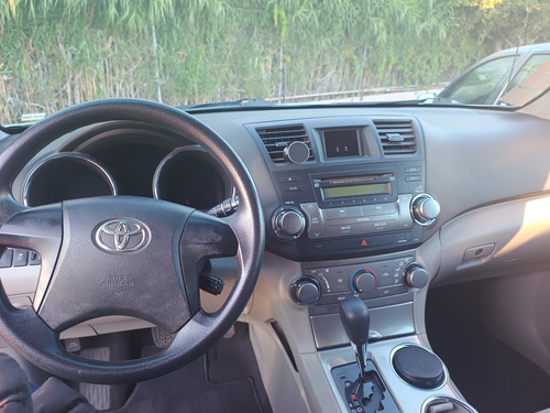 Toyota Highlander Base Premium Aa R-17 At