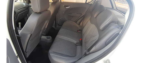 Fiat - Palio Attractive 1.4 8v 2015