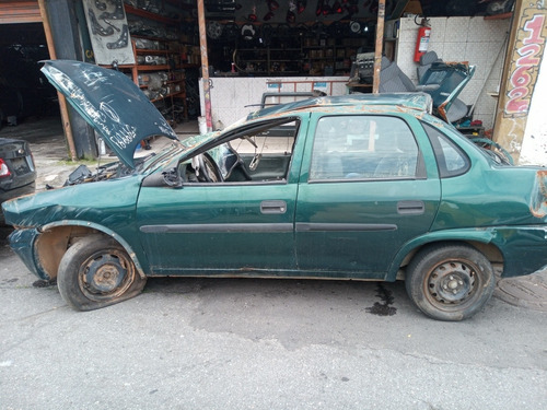 Imagem 3 de 8 de Sucata///peças///corsa Classic 1.6 8v Gasolina Classic 1.6