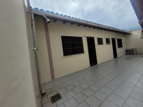 Imagem 19 de 25 de Casa 4 Dormitórios - Piscina - 100 Mts Praia - Imperador - Aml10