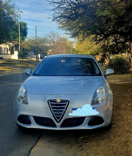 Imagen 2 de 17 de Alfa Romeo Giulietta 2016 1.4 Progression 120cv Mt6