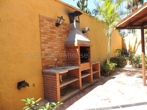 Townhouse En Alquiler Ubicado En Altos De Guataparo Valencia Carabobo 23-24556, Eloisa Mejia