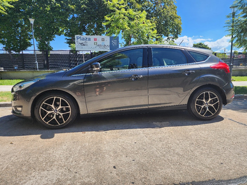 Ford Focus III 2.0 Sedan Titanium At6